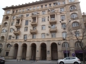 Satılır 3 otaqlı 100 m2 köhnə tikili Gənclik m.