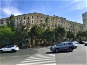 Satılır 2 otaqlı 80 m2 köhnə tikili İçəri Şəhər m.