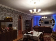 Satılır 4 otaqlı 200 m2 həyət evi Gəncə