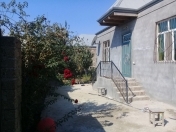 Satılır 3 otaqlı 80 m2 həyət evi Binə