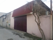 Satılır 2 otaqlı 100 m2 həyət evi İnşaatçılar m.