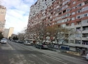 Satılır 2 otaqlı 100 m2 yeni tikili 1 mkr