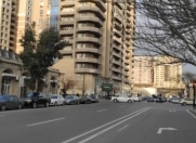 Satılır 3 otaqlı 172 m2 yeni tikili 28 May m.
