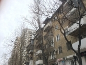 Satılır 1 otaqlı 33 m2 köhnə tikili Elmlər Akademiyası m.