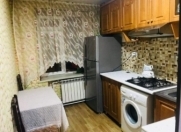 İcarəyə verilir 2 otaqlı 80 m2 köhnə tikili Elmlər Akademiyası m.