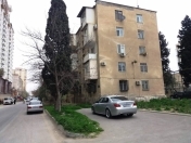 Satılır 2 otaqlı 48 m2 köhnə tikili Elmlər Akademiyası m.