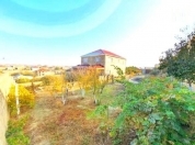 Satılır 6 otaqlı 400 m2 həyət evi Novxanı