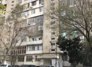 Satılır 4 otaqlı 100 m2 köhnə tikili İnşaatçılar m.