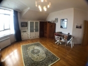 Satılır 4 otaqlı 240 m2 yeni tikili 28 May m.