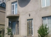 Satılır 4 otaqlı 240 m2 həyət evi Köhnə Günəşli