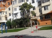 Satılır 2 otaqlı 60 m2 köhnə tikili Memar Əcəmi m.