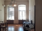 Satılır 1 otaqlı 30 m2 köhnə tikili Sahil m.