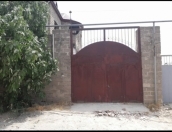 Satılır 8 otaqlı 200 m2 həyət evi Qaraçuxur