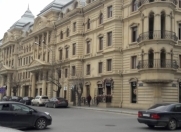 Satılır 4 otaqlı 110 m2 köhnə tikili Gənclik m.