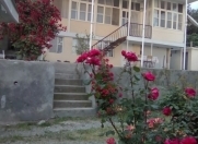 Satılır 4 otaqlı 80 m2 həyət evi Şəki