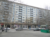 Satılır 3 otaqlı 60 m2 köhnə tikili Gənclik m.