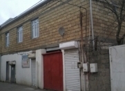 Satılır 7 otaqlı 400 m2 həyət evi İnşaatçılar m.