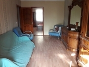 İcarəyə verilir 3 otaqlı 60 m2 köhnə tikili Gənclik m.