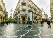 İcarəyə verilir 3 otaqlı 110 m2 köhnə tikili Sahil m.