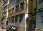 Satılır 5 otaqlı 105 m2 köhnə tikili 8 km