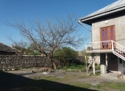 İcarəyə verilir 3 otaqlı 300 m2 həyət evi Şəki