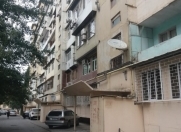 Satılır 5 otaqlı 130 m2 köhnə tikili İnşaatçılar m.