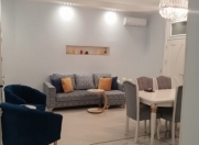 Satılır 4 otaqlı 150 m2 köhnə tikili Sahil m.