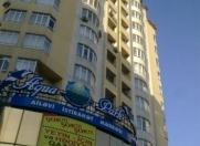 Satılır 4 otaqlı 206 m2 yeni tikili 28 May m.
