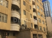 Satılır 4 otaqlı 178 m2 yeni tikili 28 May m.