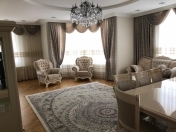 İcarəyə verilir 4 otaqlı 195 m2 yeni tikili 28 May m.