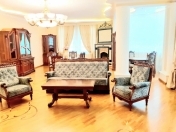 İcarəyə verilir 4 otaqlı 260 m2 yeni tikili 28 May m.