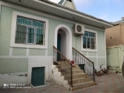 Satılır 4 otaqlı 2 m2 həyət evi Binəqədi