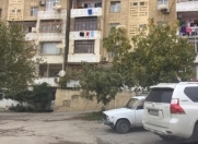 Satılır 2 otaqlı 85 m2 köhnə tikili Qara Qarayev m.