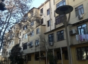 Satılır 2 otaqlı 50 m2 köhnə tikili 4 mkr