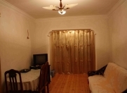 Satılır 1 otaqlı 50 m2 köhnə tikili 8 km