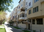 Satılır 2 otaqlı 75 m2 köhnə tikili Memar Əcəmi m.