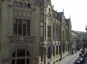 Satılır 3 otaqlı 100 m2 köhnə tikili Axundov bağı