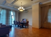 İcarəyə verilir 3 otaqlı 160 m2 yeni tikili Sahil m.