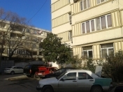 Satılır 4 otaqlı 90 m2 köhnə tikili Gənclik m.