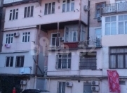 Satılır 2 otaqlı 45 m2 köhnə tikili Metropark