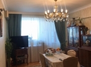 Satılır 2 otaqlı 60 m2 köhnə tikili Elmlər Akademiyası m.