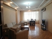 Satılır 2 otaqlı 108 m2 yeni tikili 28 May m.