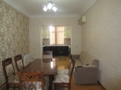 İcarəyə verilir 3 otaqlı 80 m2 köhnə tikili Gənclik m.