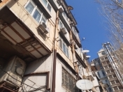 İcarəyə verilir 2 otaqlı 60 m2 köhnə tikili Elmlər Akademiyası m.