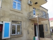 Satılır 6 otaqlı 180 m2 həyət evi Qara Qarayev m.