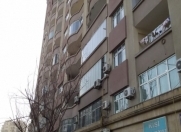 İcarəyə verilir 1 otaqlı 30 m2 ofis 28 Mall