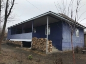 Satılır 2 otaqlı 52 m2 həyət evi Oğuz