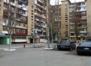 Satılır 1 otaqlı 35 m2 köhnə tikili Zərifə Əliyeva adına park