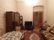 İcarəyə verilir 3 otaqlı 100 m2 köhnə tikili Sahil m.