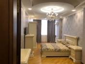 İcarəyə verilir 4 otaqlı 195 m2 yeni tikili Şah İsmayıl Xətai m.